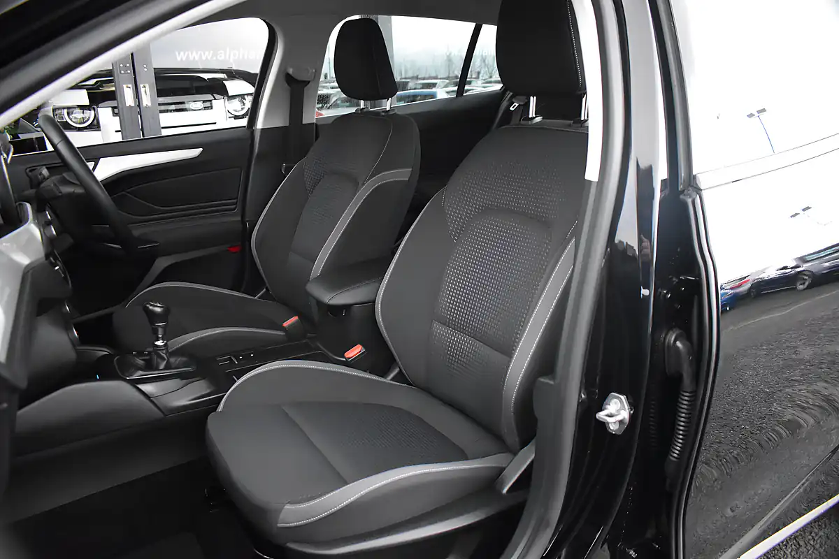 Used 2019 Ford Focus Zetec Agate Black - Interior and Exterior details 9