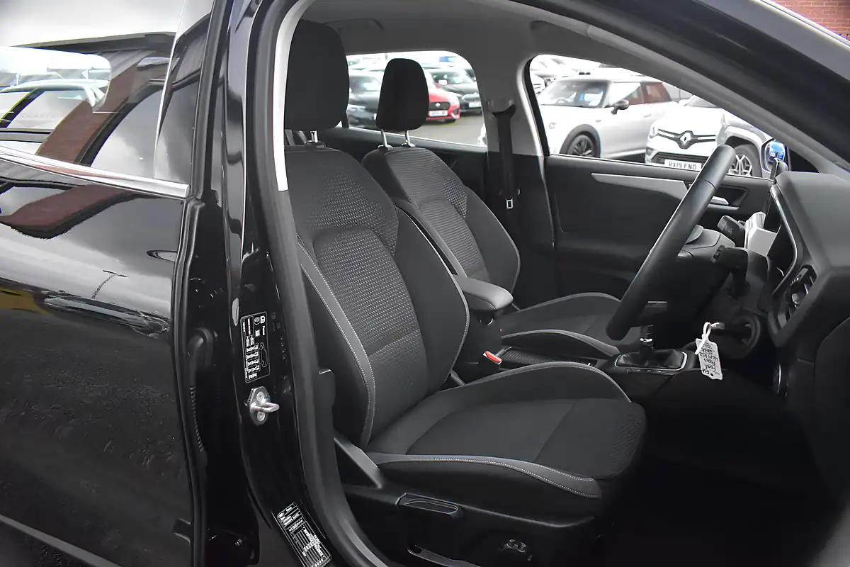 Used 2019 Ford Focus Zetec Agate Black - Interior and Exterior details 7