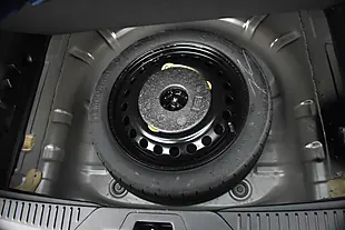 Used 2019 Ford Focus Zetec Agate Black - Interior and Exterior details 14