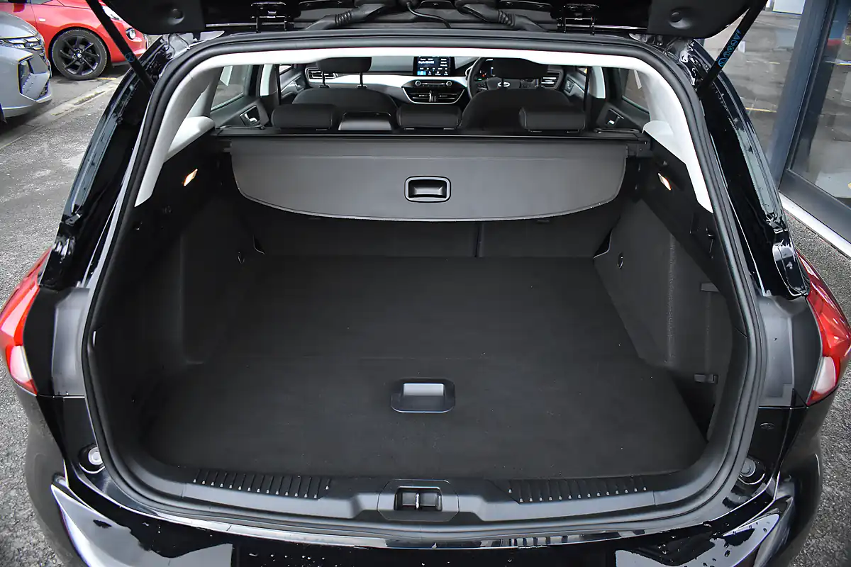 Used 2019 Ford Focus Zetec Agate Black - Interior and Exterior details 19