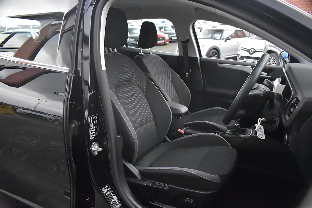 Used 2019 Ford Focus Zetec Agate Black - Interior and Exterior details 6