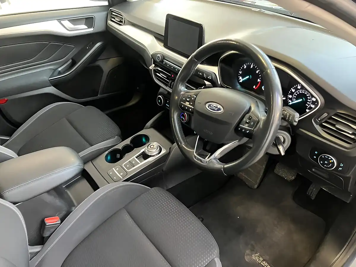 Used 2019 Ford Focus Zetec Blue - Interior and Exterior details 7