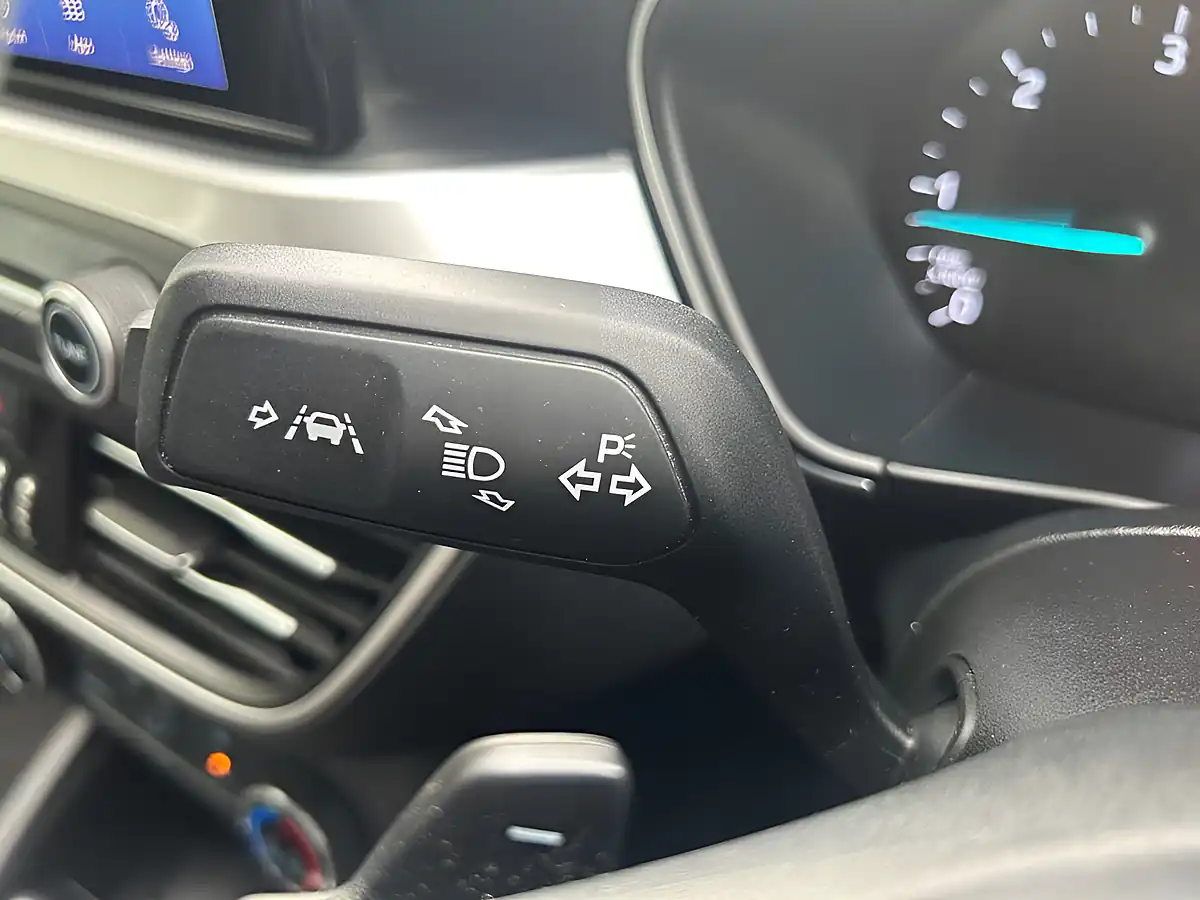 Used 2019 Ford Focus Zetec Blue - Interior and Exterior details 13
