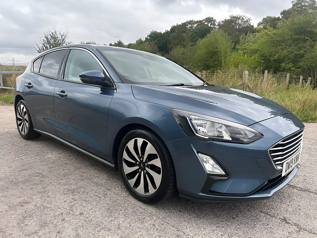 Used 2019 Ford Focus Zetec Blue - Interior and Exterior details 9