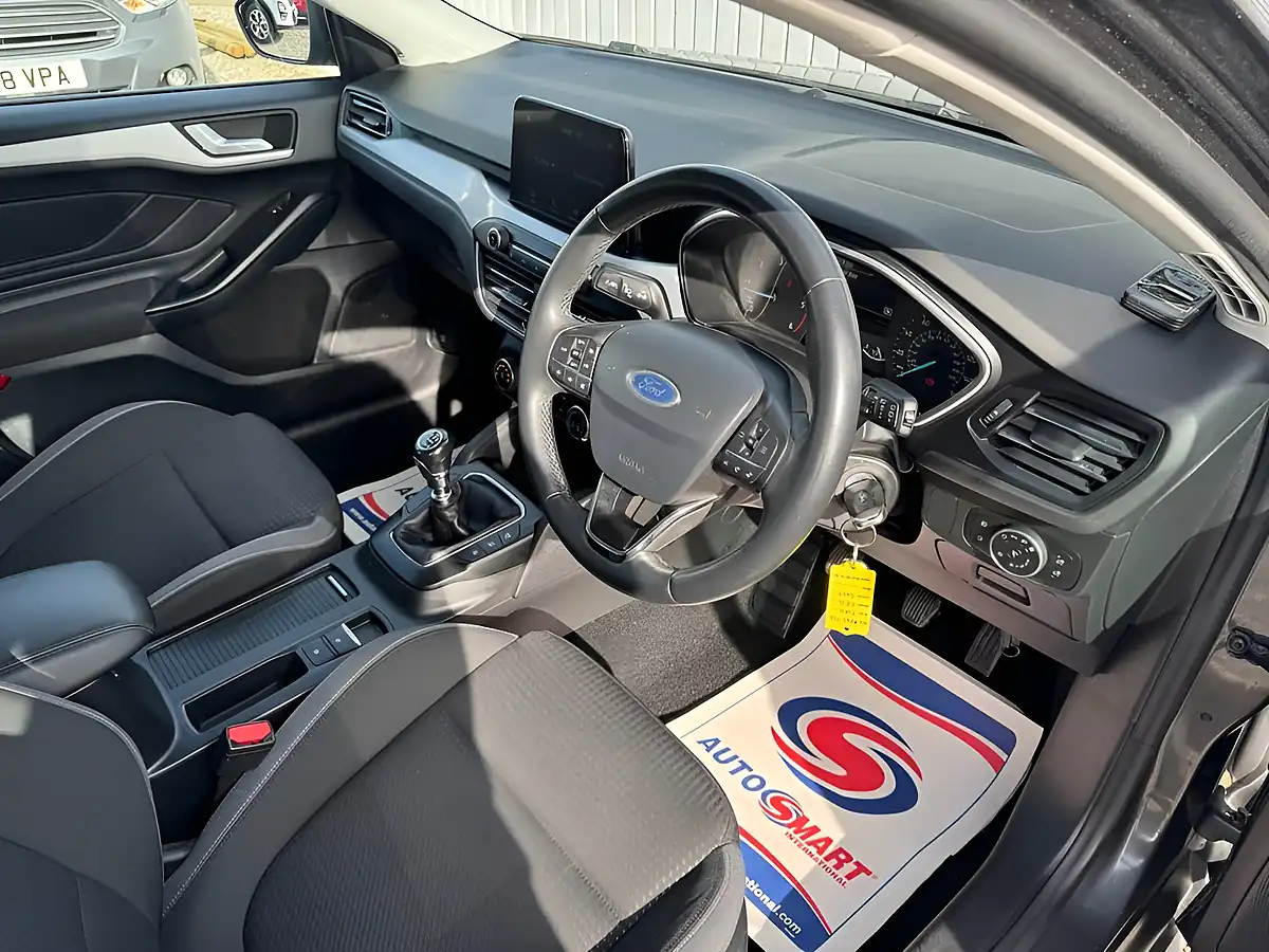 Used 2019 Ford Focus Zetec Grey - Interior and Exterior details 17