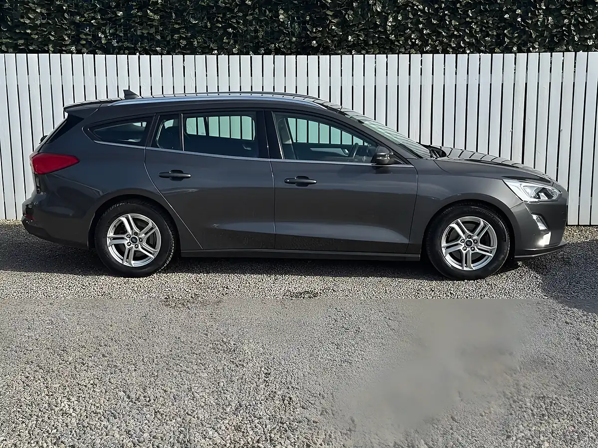 Used 2019 Ford Focus Zetec Grey - Interior and Exterior details 7