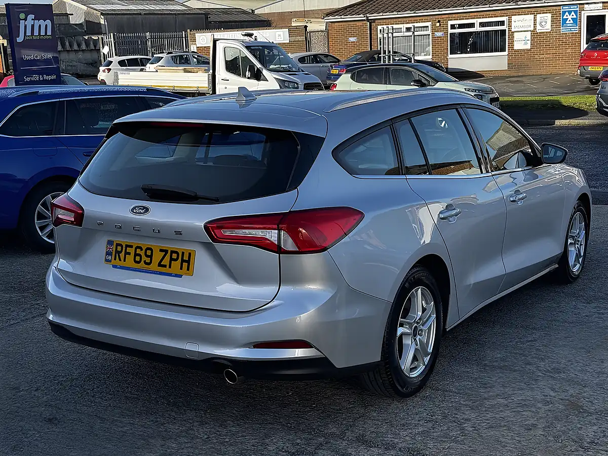 Used 2019 Ford Focus Zetec Grey Metallic - Interior and Exterior details 12