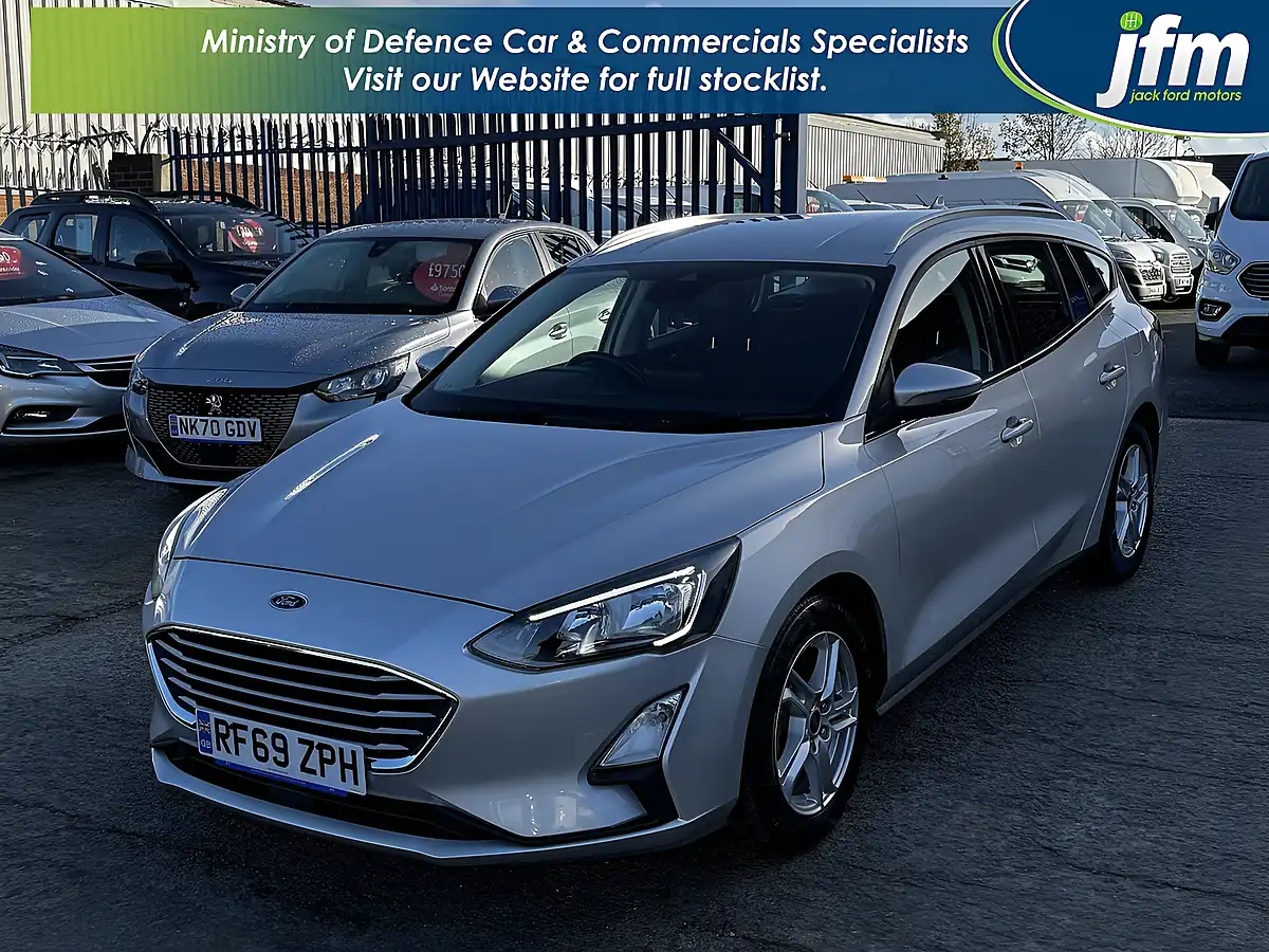 Used 2019 Ford Focus Zetec Grey Metallic - Interior and Exterior details 20