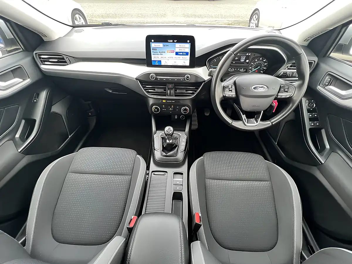 Used 2019 Ford Focus Zetec Moondust Silver - Interior and Exterior details 2