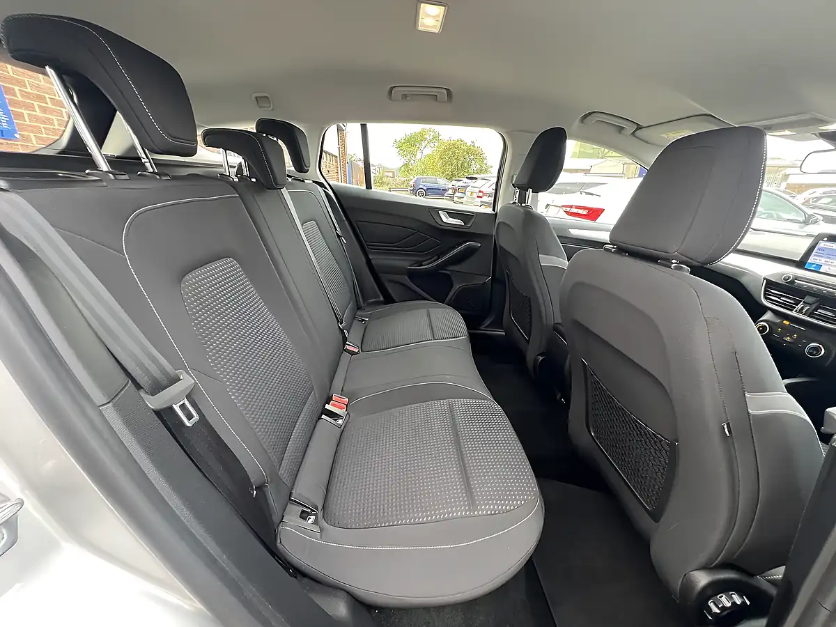 Used 2019 Ford Focus Zetec Moondust Silver - Interior and Exterior details 4