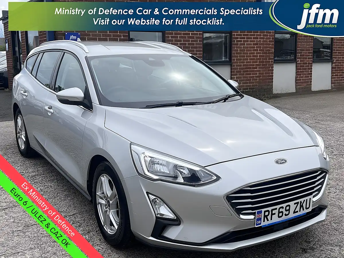 Used 2019 Ford Focus Zetec Moondust Silver Met - Front View