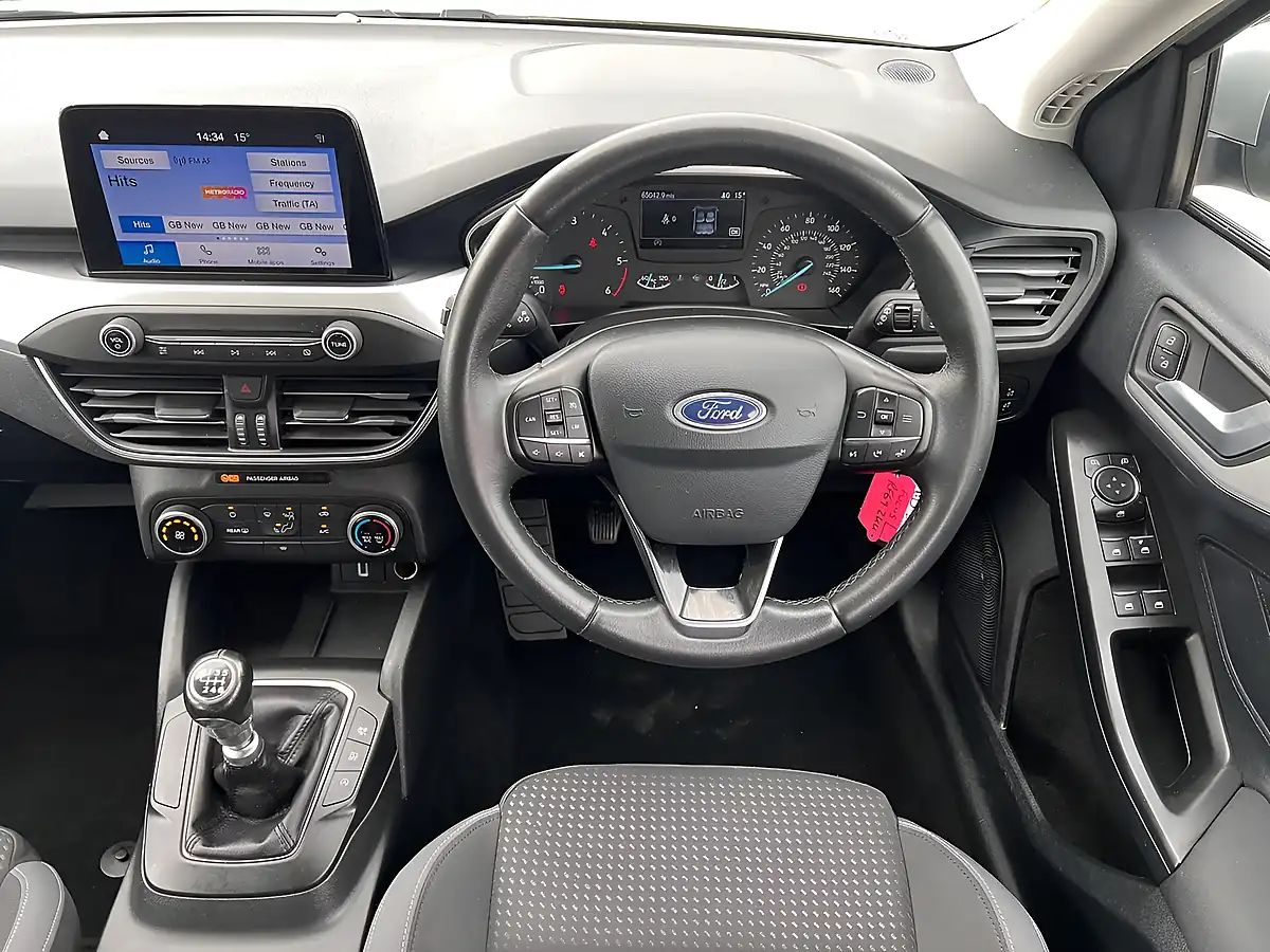 Used 2019 Ford Focus Zetec Moondust Silver Met - Interior and Exterior details 11