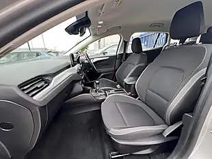 Used 2019 Ford Focus Zetec Moondust Silver Met - Interior and Exterior details 16
