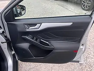 Used 2019 Ford Focus Zetec Moondust Silver Met - Interior and Exterior details 18