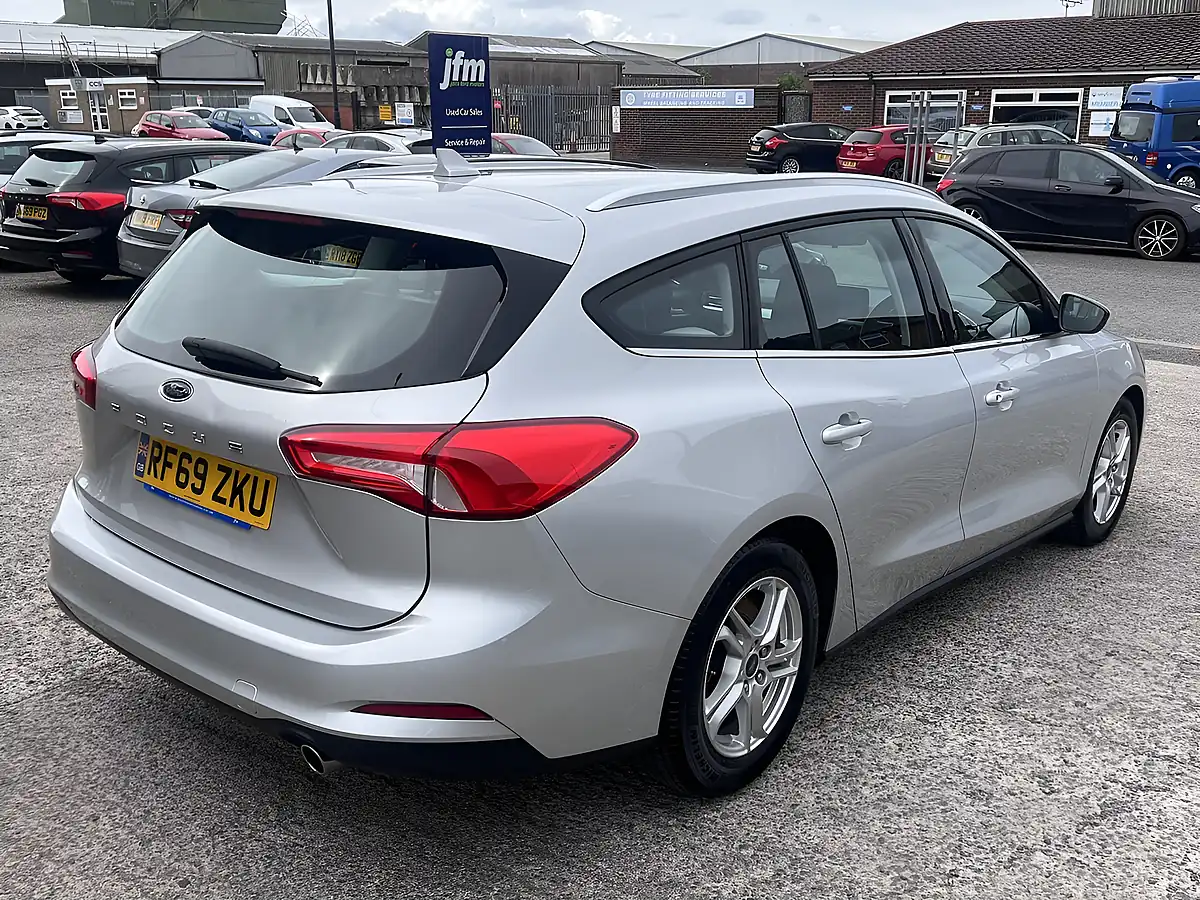 Used 2019 Ford Focus Zetec Moondust Silver Met - Interior and Exterior details 6