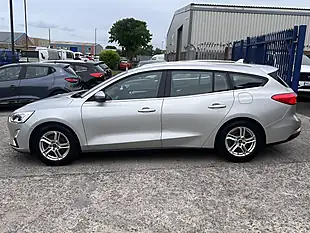 Used 2019 Ford Focus Zetec Moondust Silver Met - Interior and Exterior details 9