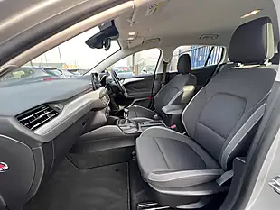 Used 2019 Ford Focus Zetec Moondust Silver Metallic - Interior and Exterior details 3