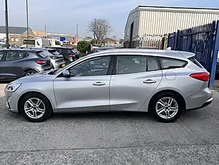 Used 2019 Ford Focus Zetec Moondust Silver Metallic - Interior and Exterior details 9
