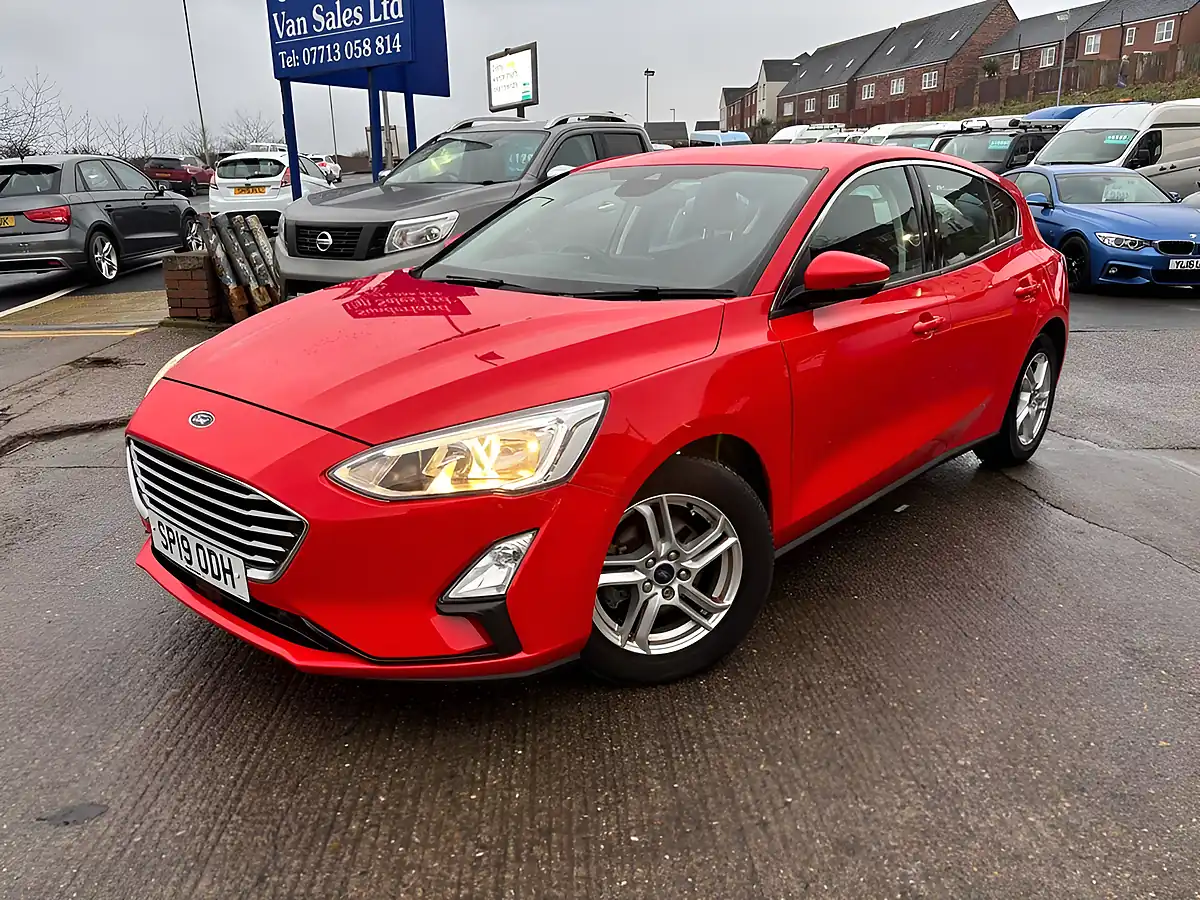 Used 2019 Ford Focus Zetec Red - Front View