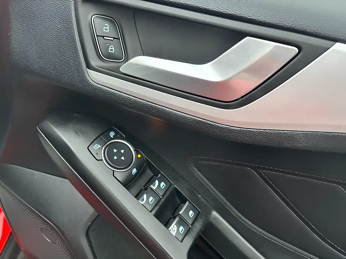 Used 2019 Ford Focus Zetec Red - Interior and Exterior details 16