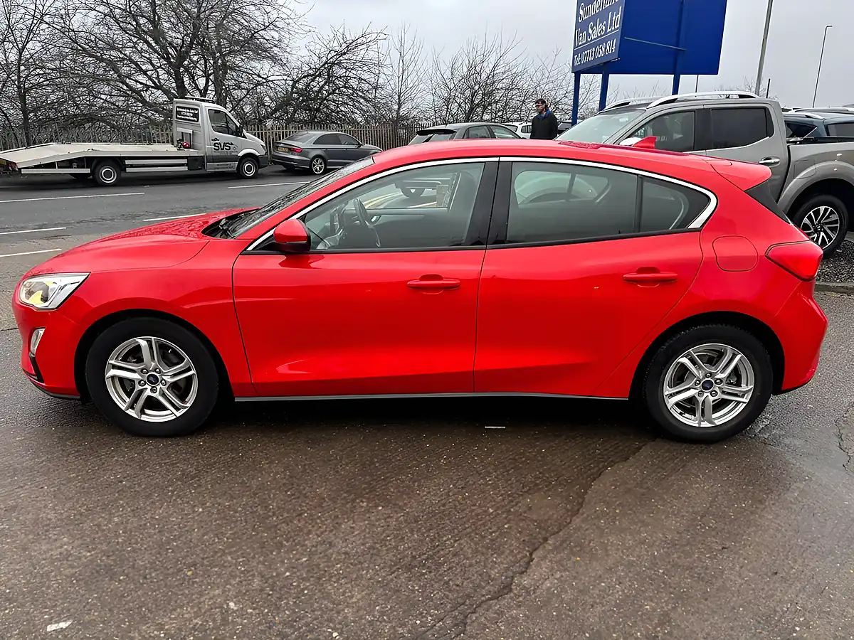 Used 2019 Ford Focus Zetec Red - Interior and Exterior details 8