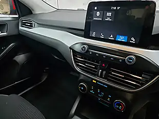 Used 2019 Ford Focus Zetec Red - Interior and Exterior details 17