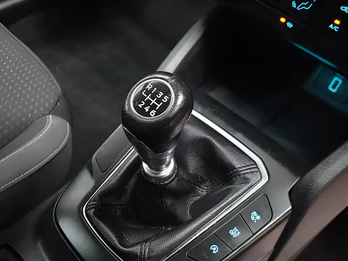 Used 2019 Ford Focus Zetec Red - Interior and Exterior details 19
