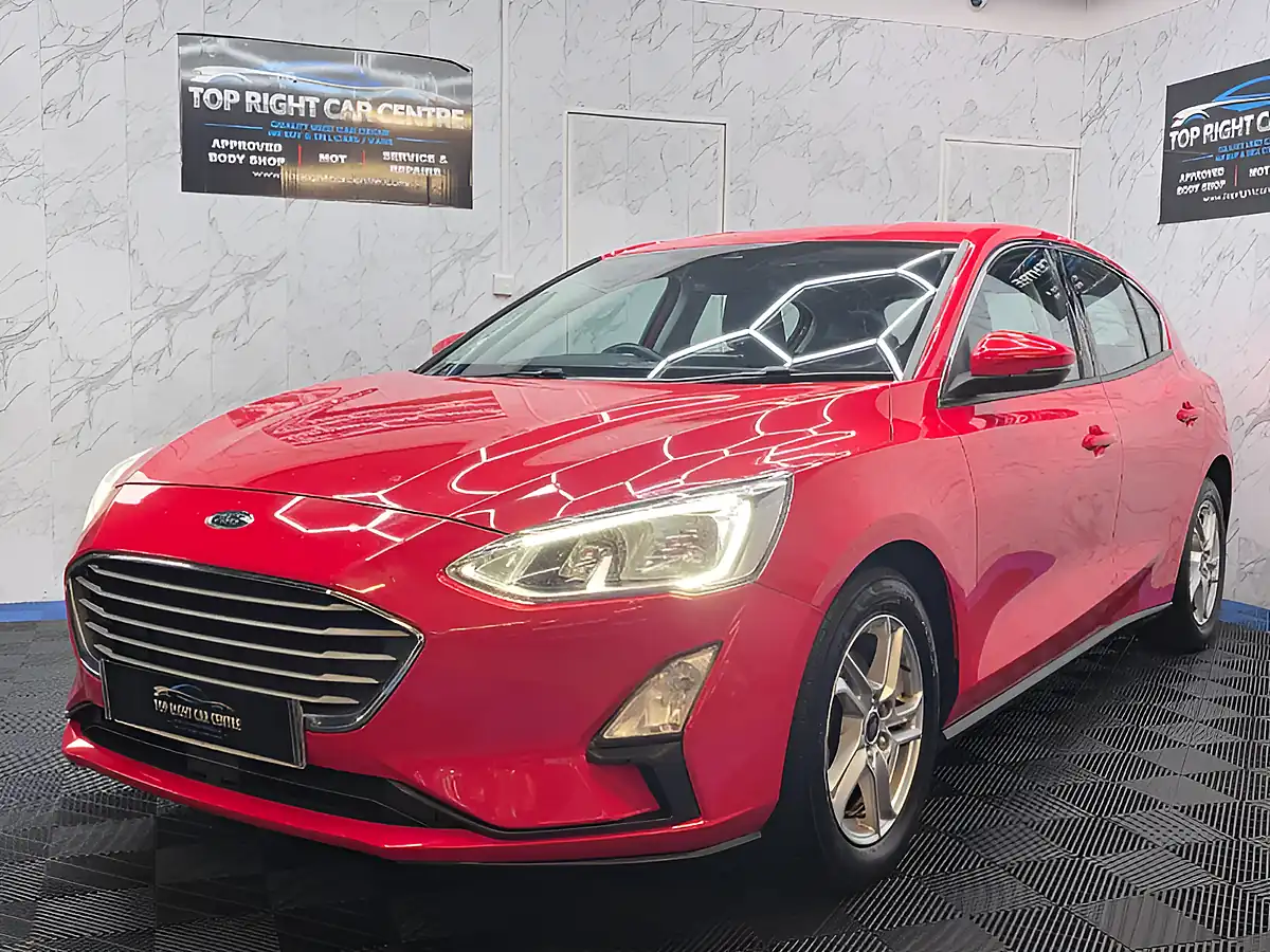 Used 2019 Ford Focus Zetec Red - Interior and Exterior details 4