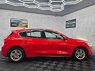 Used 2019 Ford Focus Zetec Red - Interior and Exterior details 7