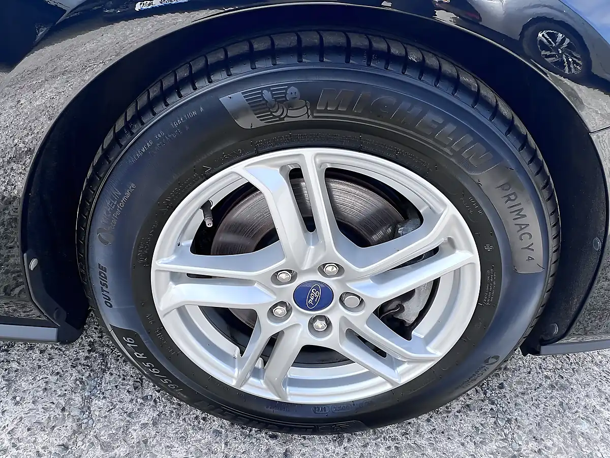 Used 2019 Ford Focus Zetec Shadow Black Met - Interior and Exterior details 18