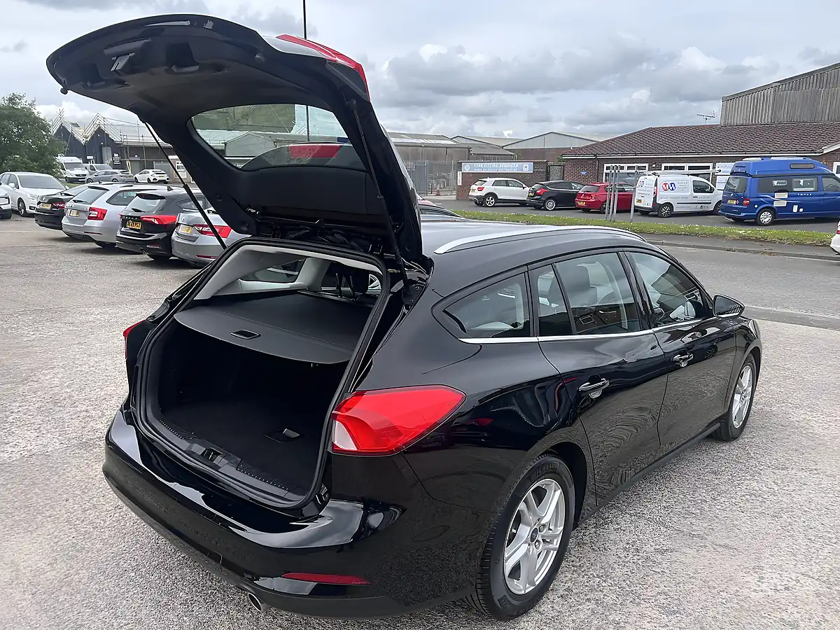 Used 2019 Ford Focus Zetec Shadow Black Mica - Interior and Exterior details 20