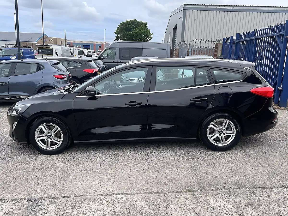 Used 2019 Ford Focus Zetec Shadow Black Mica - Interior and Exterior details 9