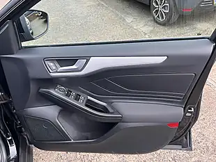 Used 2019 Ford Focus Zetec Shadow Black Mica - Interior and Exterior details 19