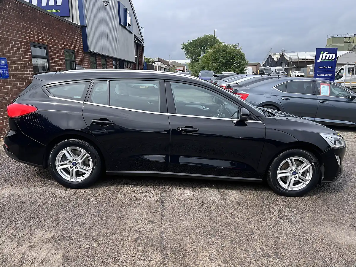 Used 2019 Ford Focus Zetec Shadow Black Mica - Interior and Exterior details 5
