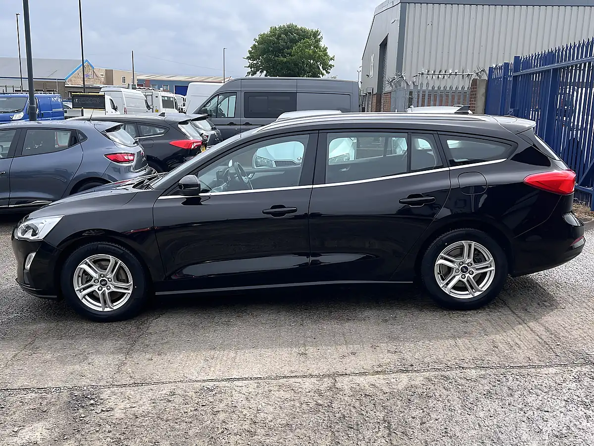 Used 2019 Ford Focus Zetec Shadow Black Mica - Interior and Exterior details 9