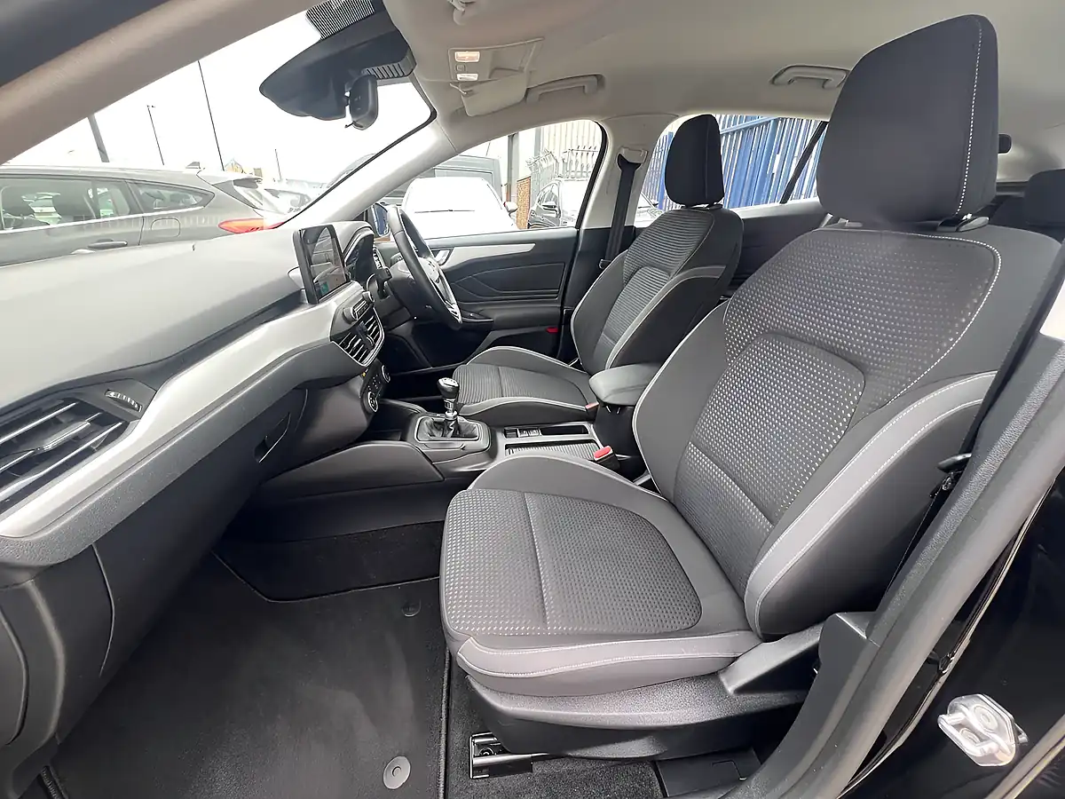 Used 2019 Ford Focus Zetec Shadow Black Mica - Interior and Exterior details 16