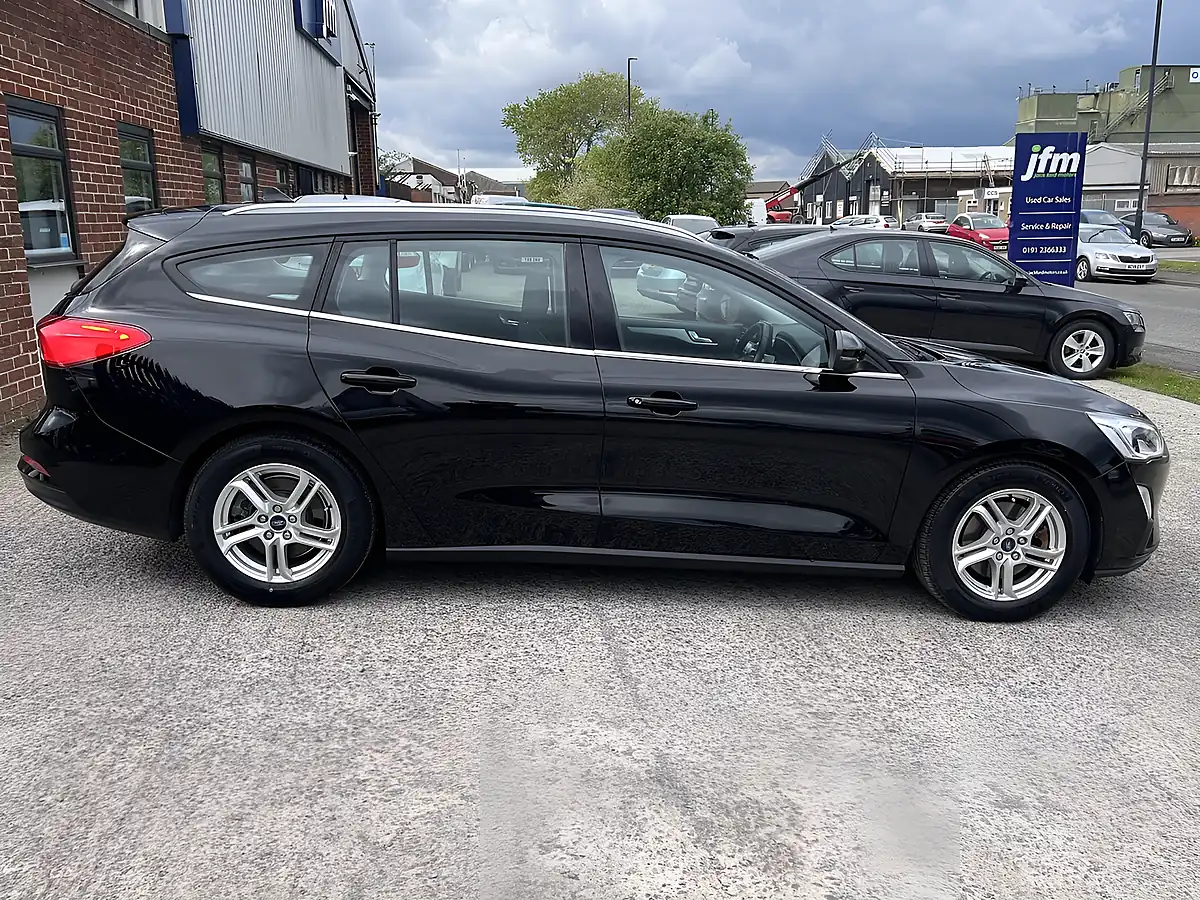 Used 2019 Ford Focus Zetec Shadow Black Mica - Interior and Exterior details 5