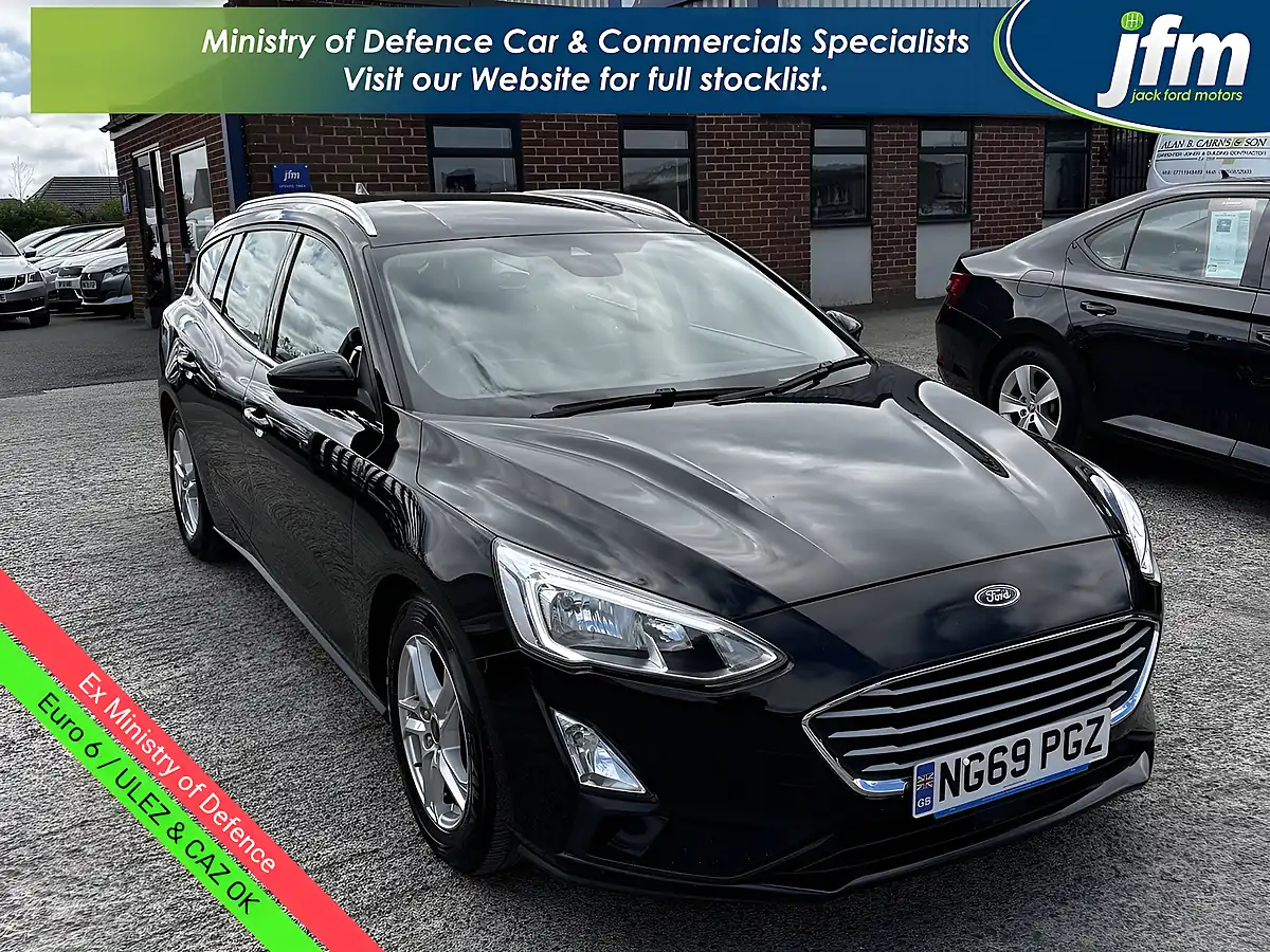 Used 2019 Ford Focus Zetec Shadow Black Mica - Front View