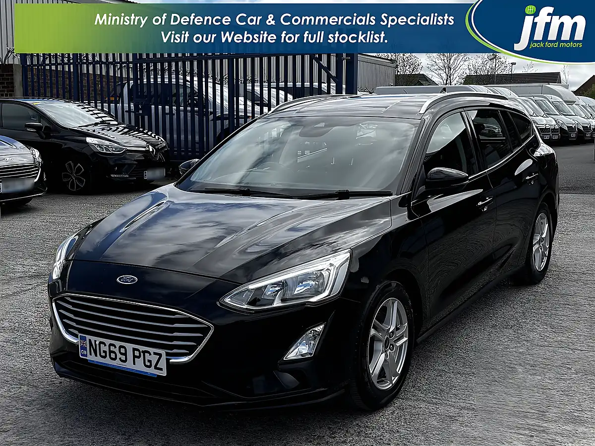 Used 2019 Ford Focus Zetec Shadow Black Mica - Interior and Exterior details 10