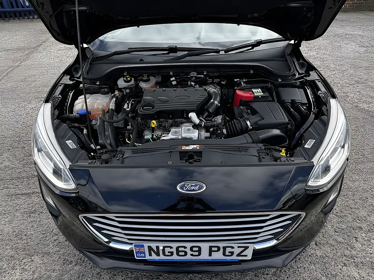 Used 2019 Ford Focus Zetec Shadow Black Mica - Interior and Exterior details 19