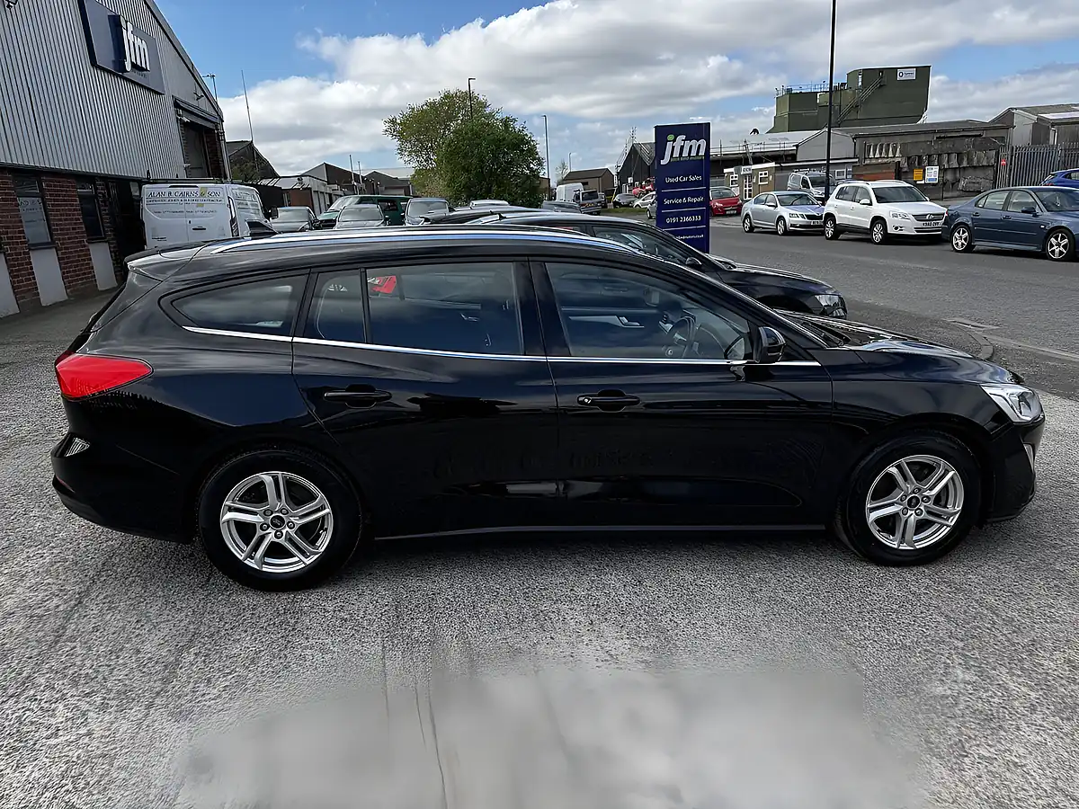 Used 2019 Ford Focus Zetec Shadow Black Mica - Interior and Exterior details 5