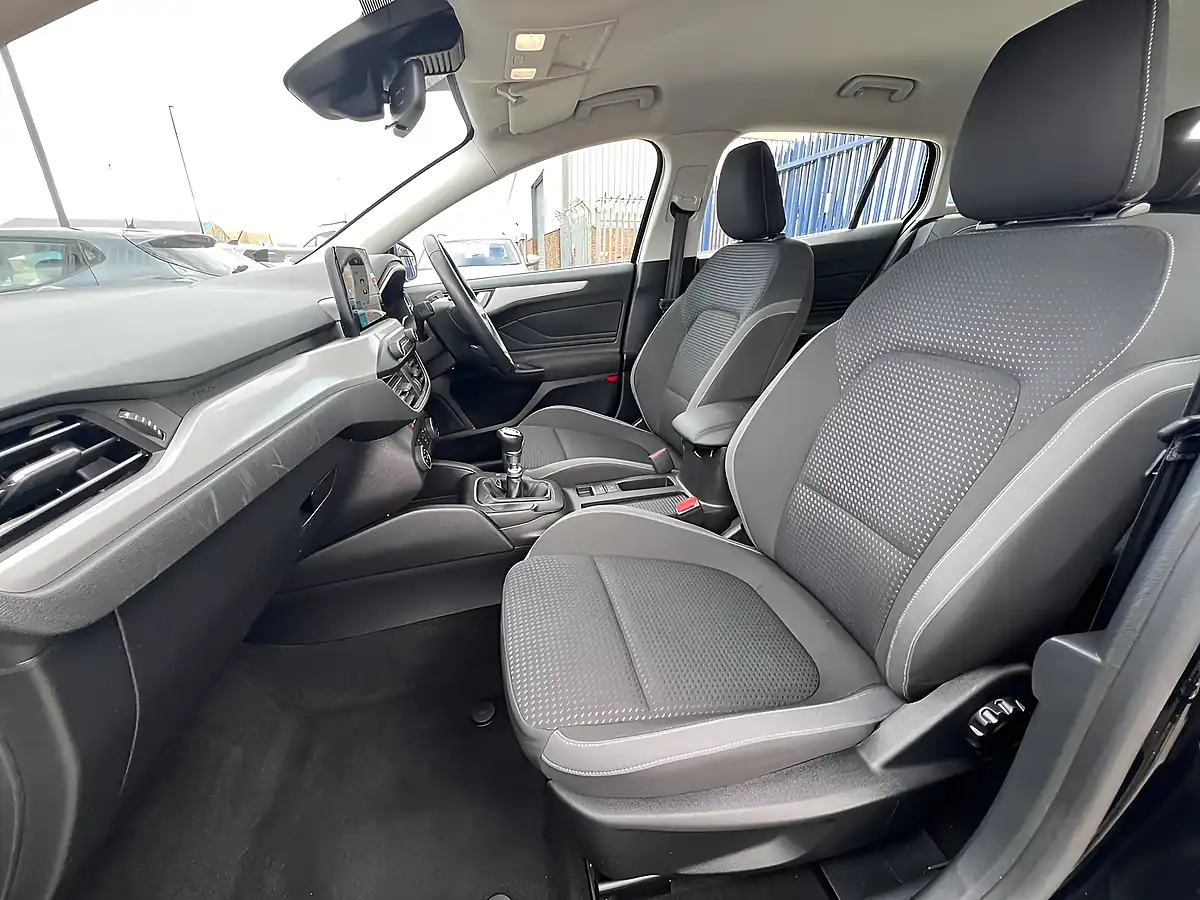Used 2019 Ford Focus Zetec Shadow Black Mica - Interior and Exterior details 16