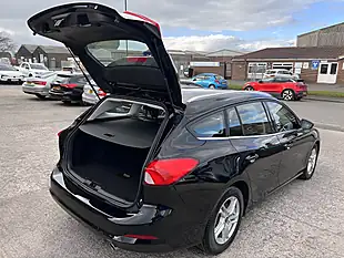 Used 2019 Ford Focus Zetec Shadow Black Mica - Interior and Exterior details 20