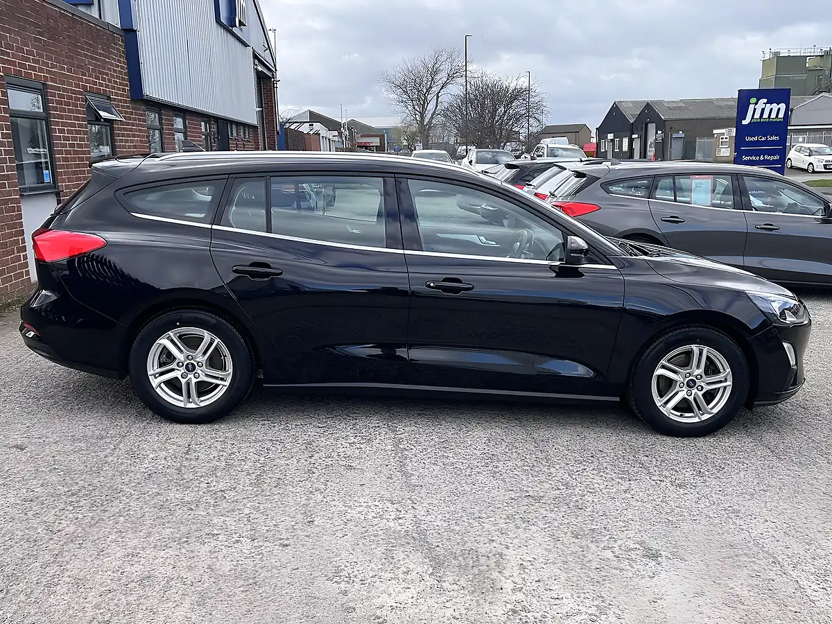 Used 2019 Ford Focus Zetec Shadow Black Mica - Interior and Exterior details 4