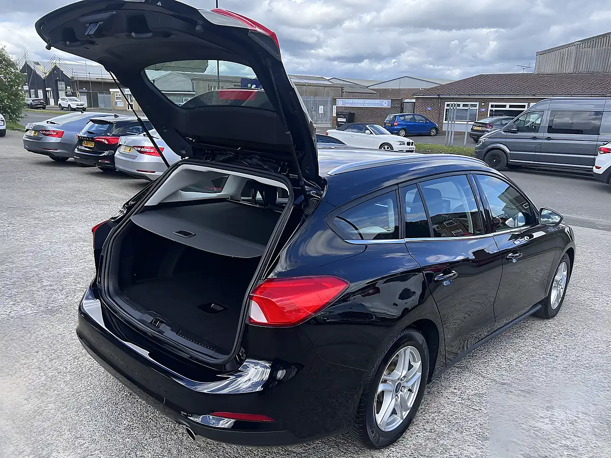 Used 2019 Ford Focus Zetec Shadow Black Mica - Interior and Exterior details 18