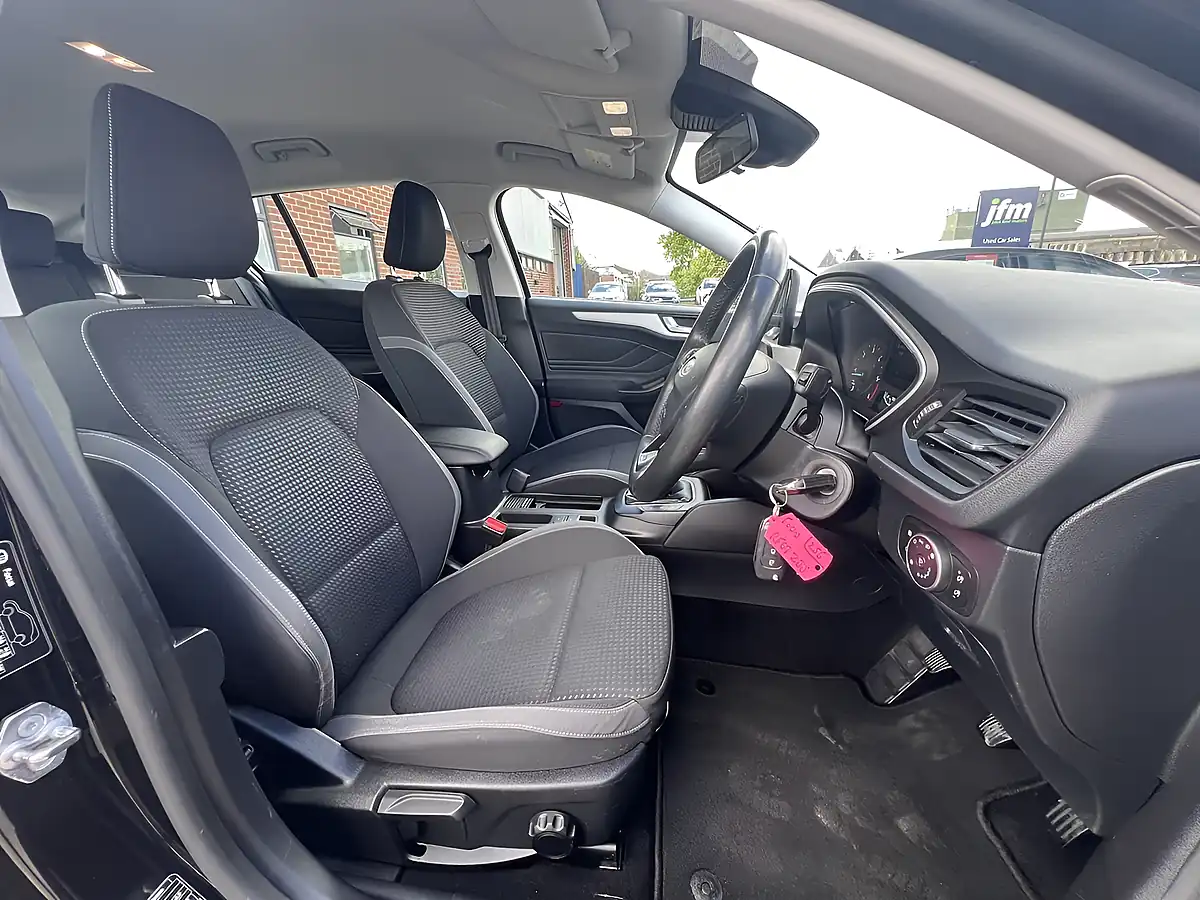 Used 2019 Ford Focus Zetec Shadow Black Mica - Interior and Exterior details 3