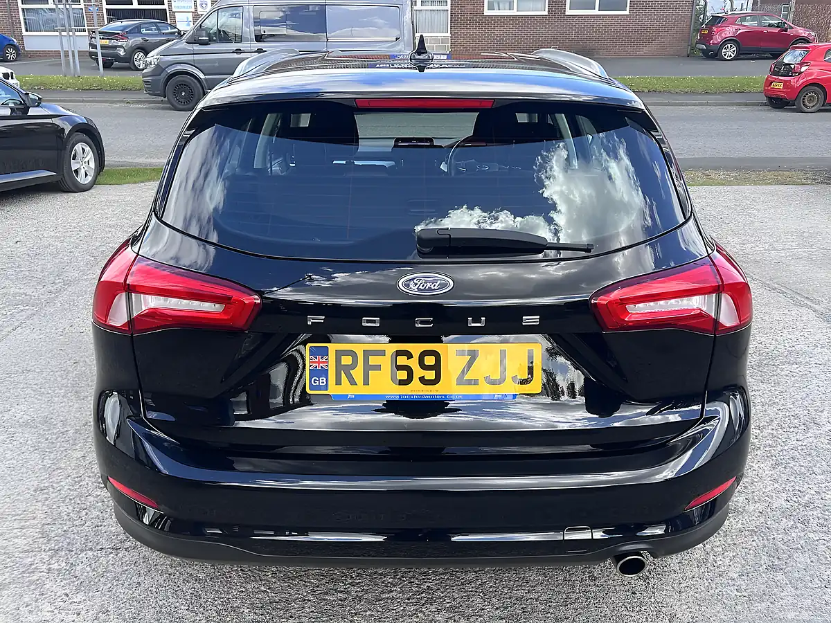 Used 2019 Ford Focus Zetec Shadow Black Mica - Interior and Exterior details 7