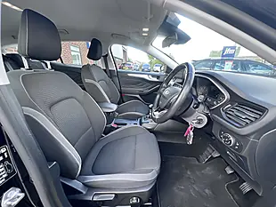 Used 2019 Ford Focus Zetec Shadow Black Mica Met - Interior and Exterior details 3