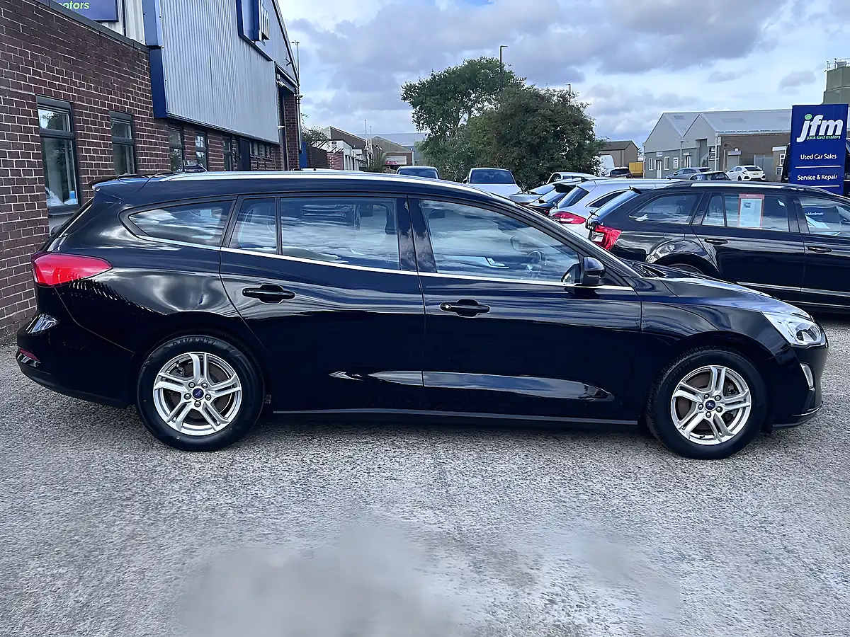 Used 2019 Ford Focus Zetec Shadow Black Mica Met - Interior and Exterior details 5