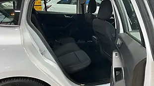 Used 2019 Ford Focus Zetec White - Interior and Exterior details 6